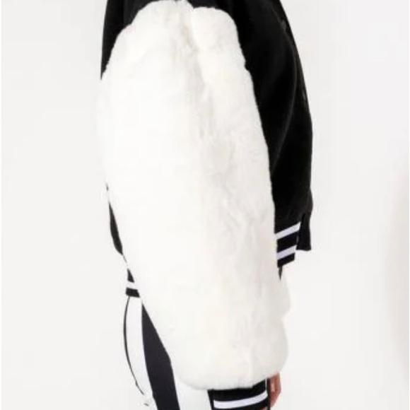 AKIRA Varsity Jacket w/luxe oversized faux fur Sleeves - NWT - Picture 3 of 3